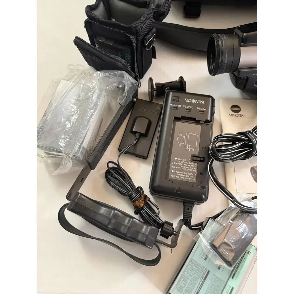 Vintage Minolta Master 8-812 CamCorder Works